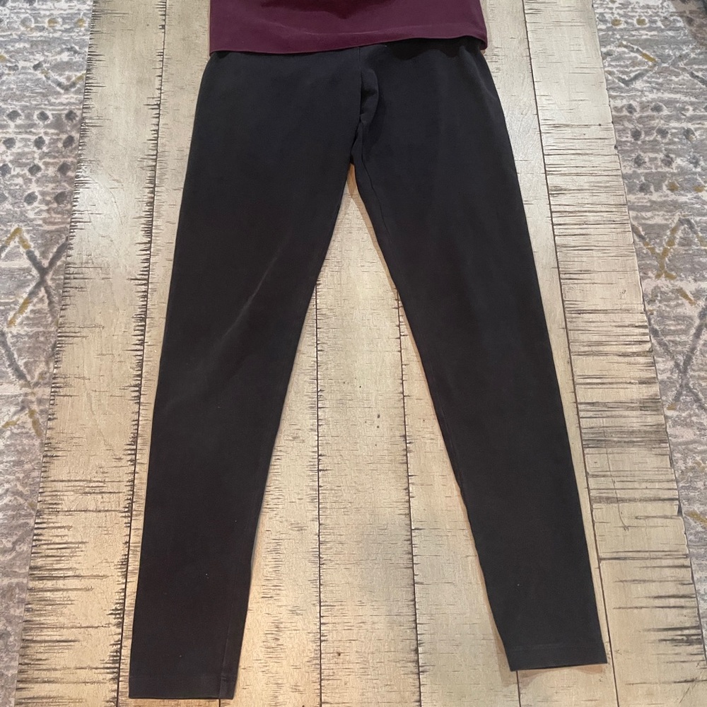 PINK yoga leggings